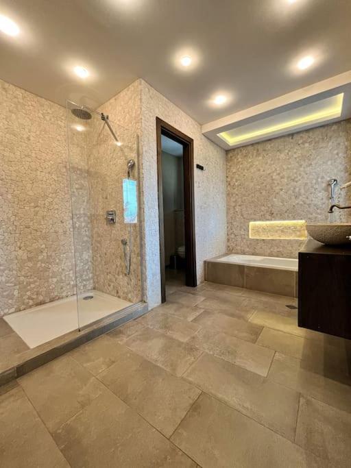 Private Villa At Blacksearama Golf & Villas Resort Balchik Exterior photo